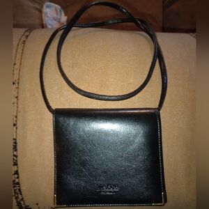EUC(5.25 W X 5 L) Via Fina MCMXCV Wallet Crossbody